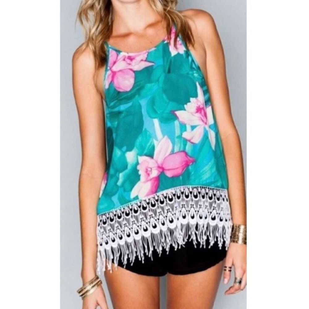 Show Me Your Mumu Lei Bay Floral Sleeveless Crochet Trim Top Medium